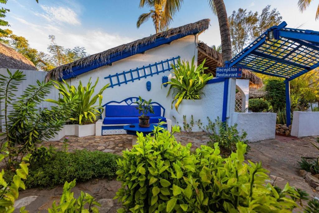 Chez Maggie Hotel & Restaurant Morondava Ngoại thất bức ảnh